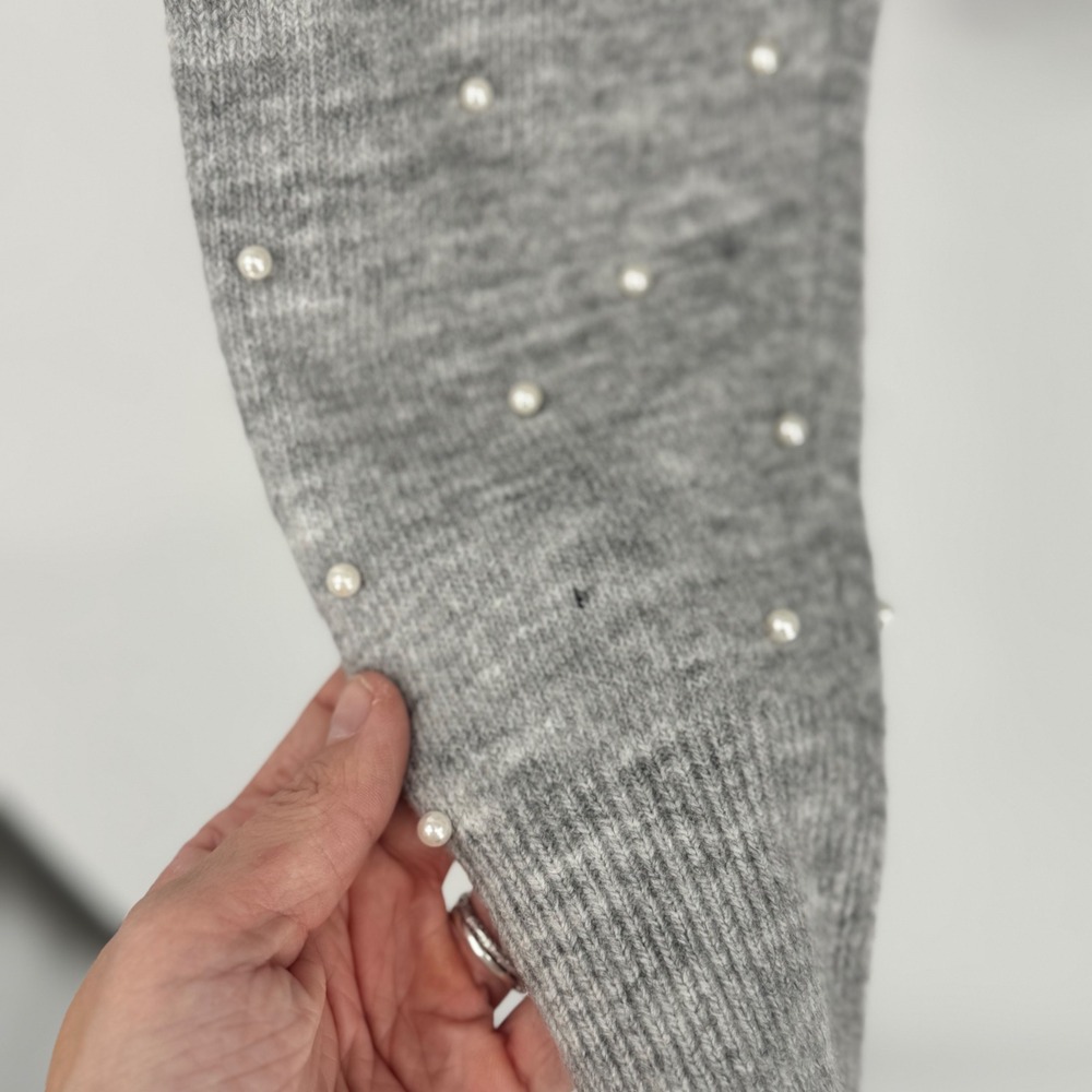 ASTR the Label Faux Pearl Embellished Cropped Cardigan Light Gray Women's Small - Picture 7 of 8